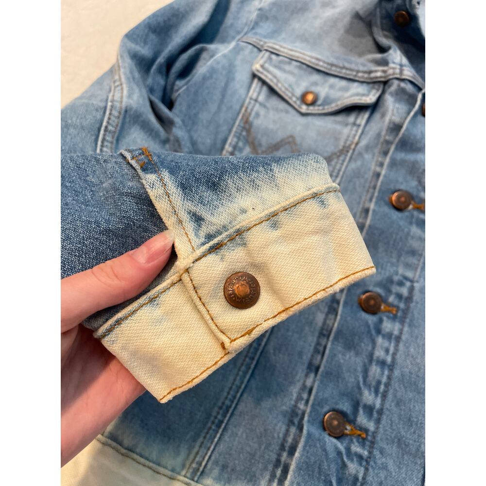 Wrangler Blue Denim Jacket with Embroidered Tiger - Picture 4 of 12